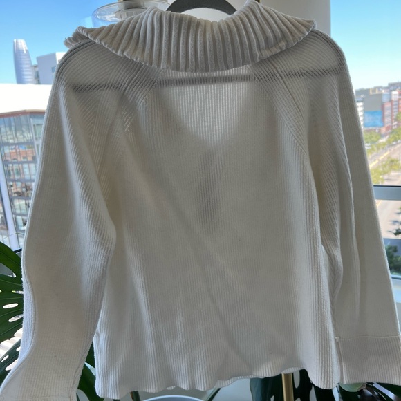White zip up sweater - Picture 3 of 3